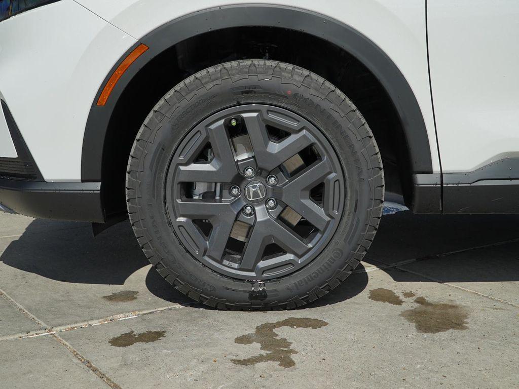 new 2026 Honda CR-V Hybrid car, priced at $39,077