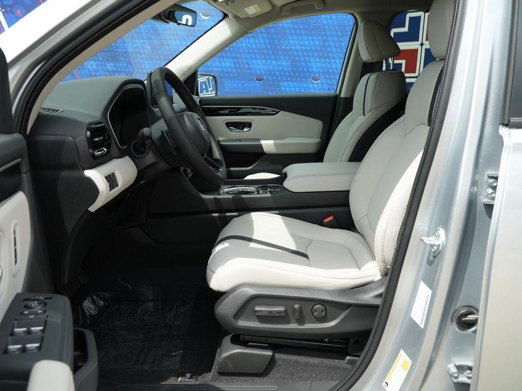 new 2026 Honda Pilot car, priced at $46,215