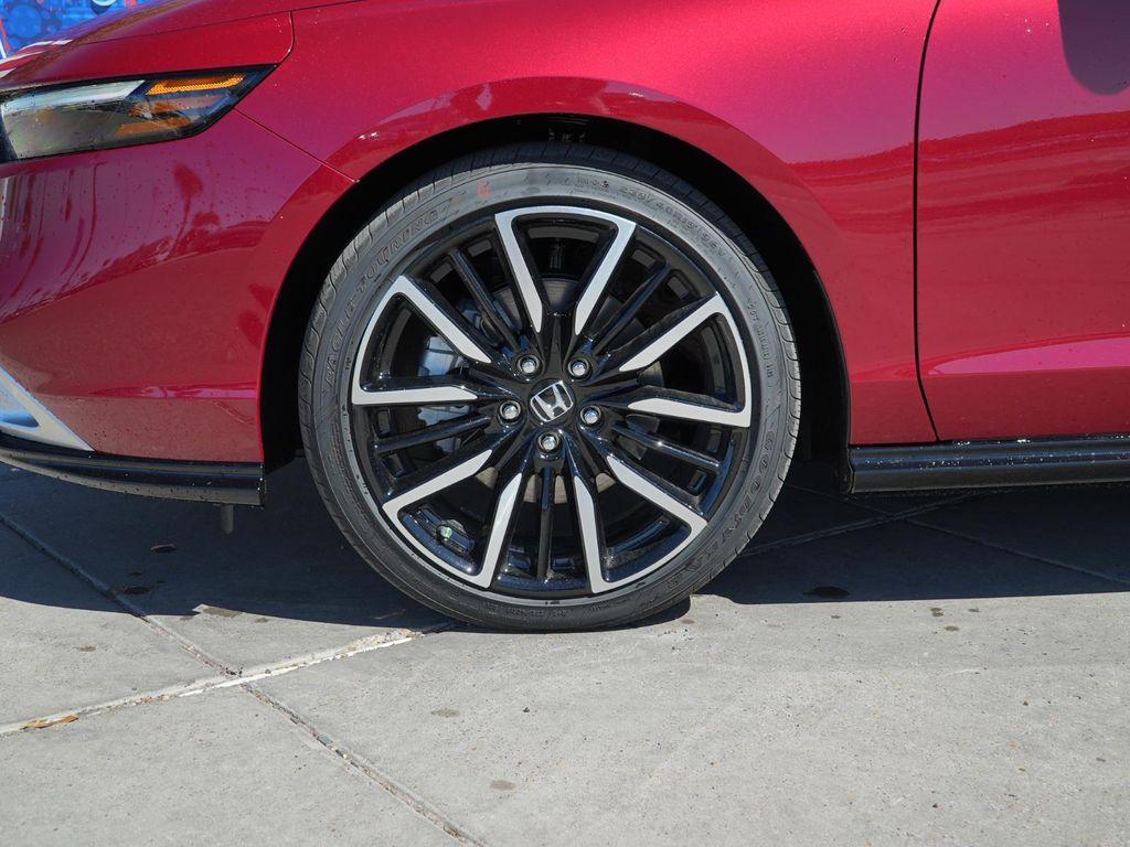 new 2026 Honda Accord Hybrid car, priced at $41,045