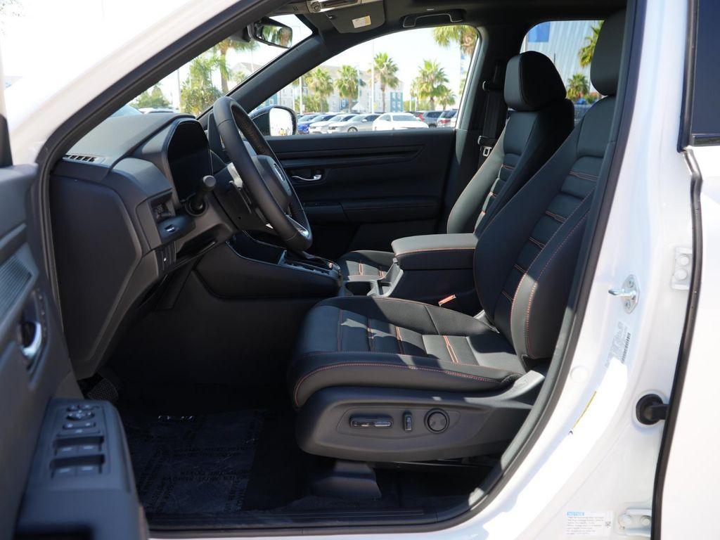 new 2026 Honda CR-V Hybrid car, priced at $40,445