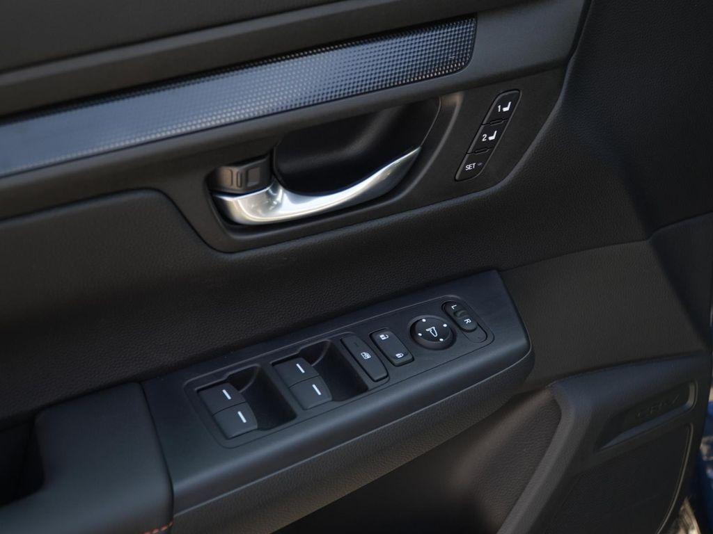 new 2026 Honda CR-V Hybrid car, priced at $39,596