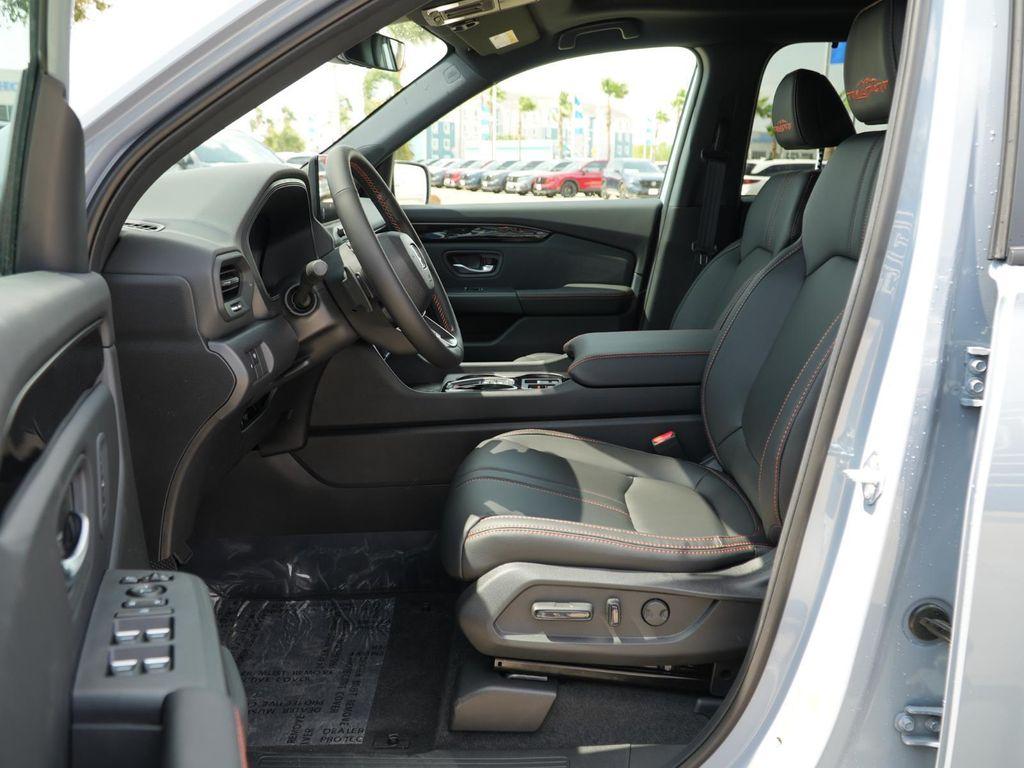 new 2026 Honda Pilot car, priced at $52,570