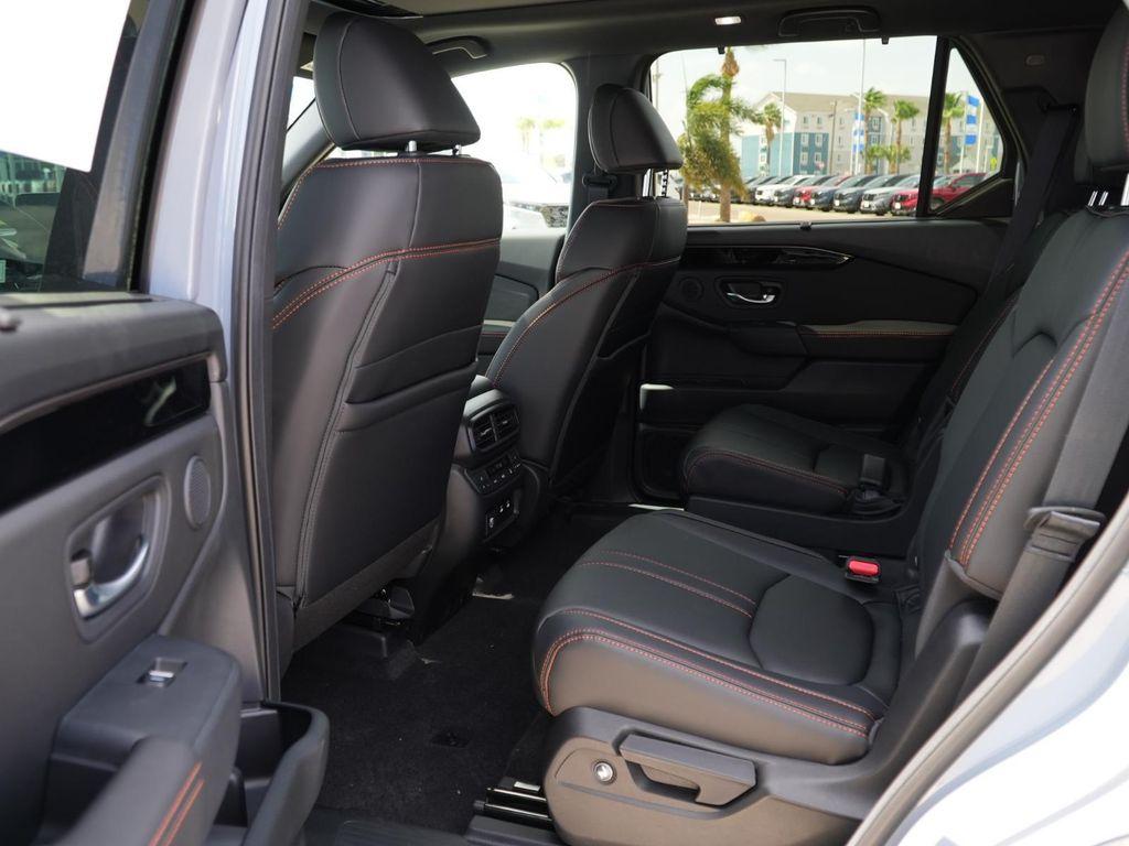 new 2026 Honda Pilot car, priced at $52,570