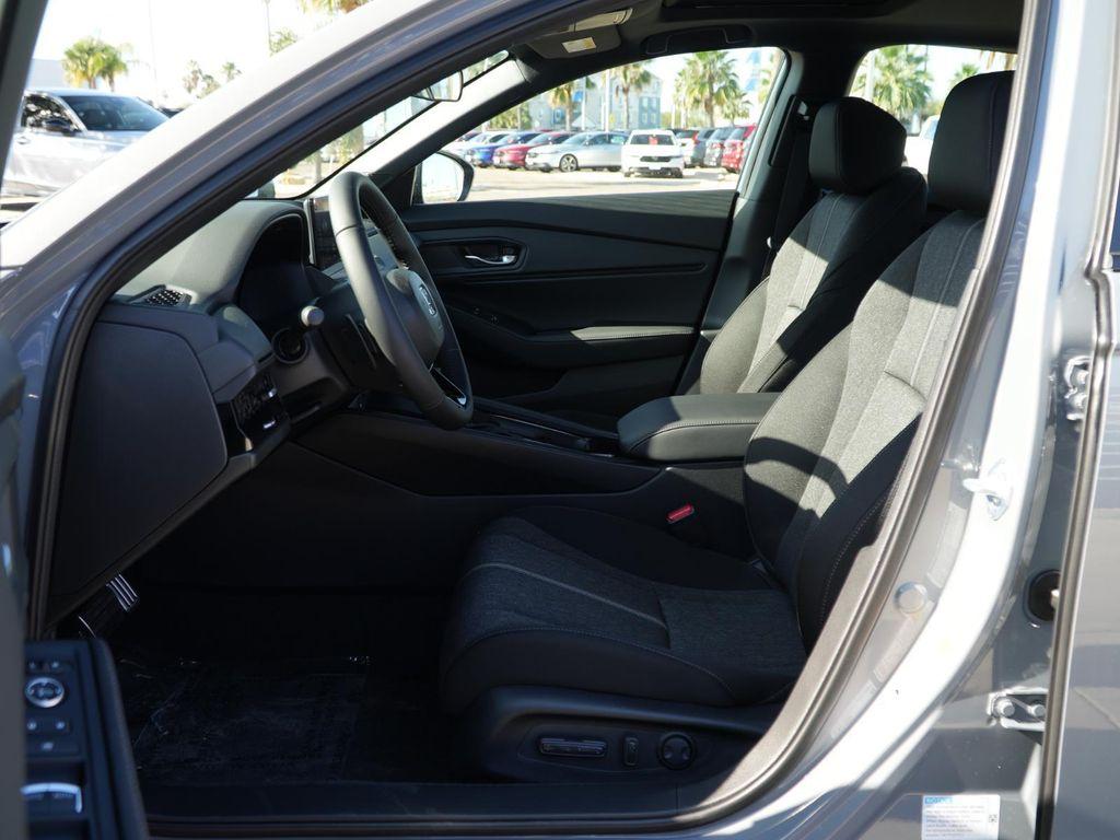 new 2025 Honda Accord Hybrid car, priced at $33,893