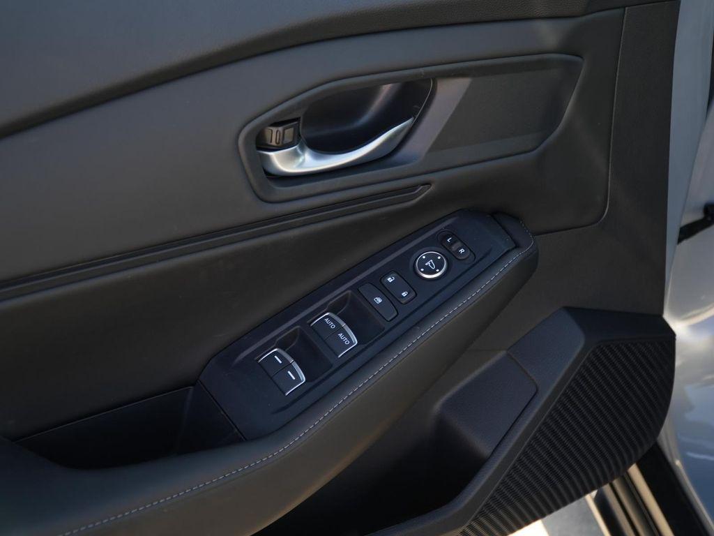 new 2025 Honda Accord Hybrid car, priced at $33,893