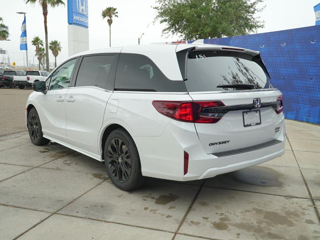 new 2026 Honda Odyssey car, priced at $44,236