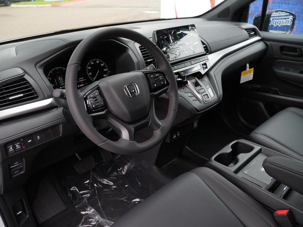 new 2026 Honda Odyssey car, priced at $44,236