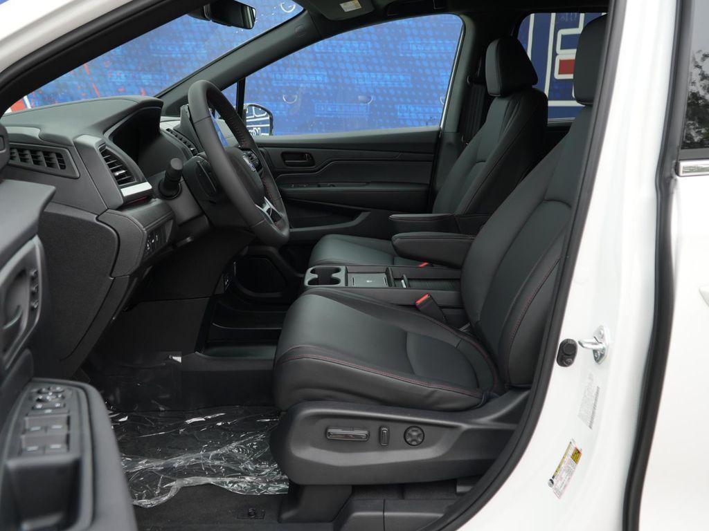 new 2026 Honda Odyssey car, priced at $44,236