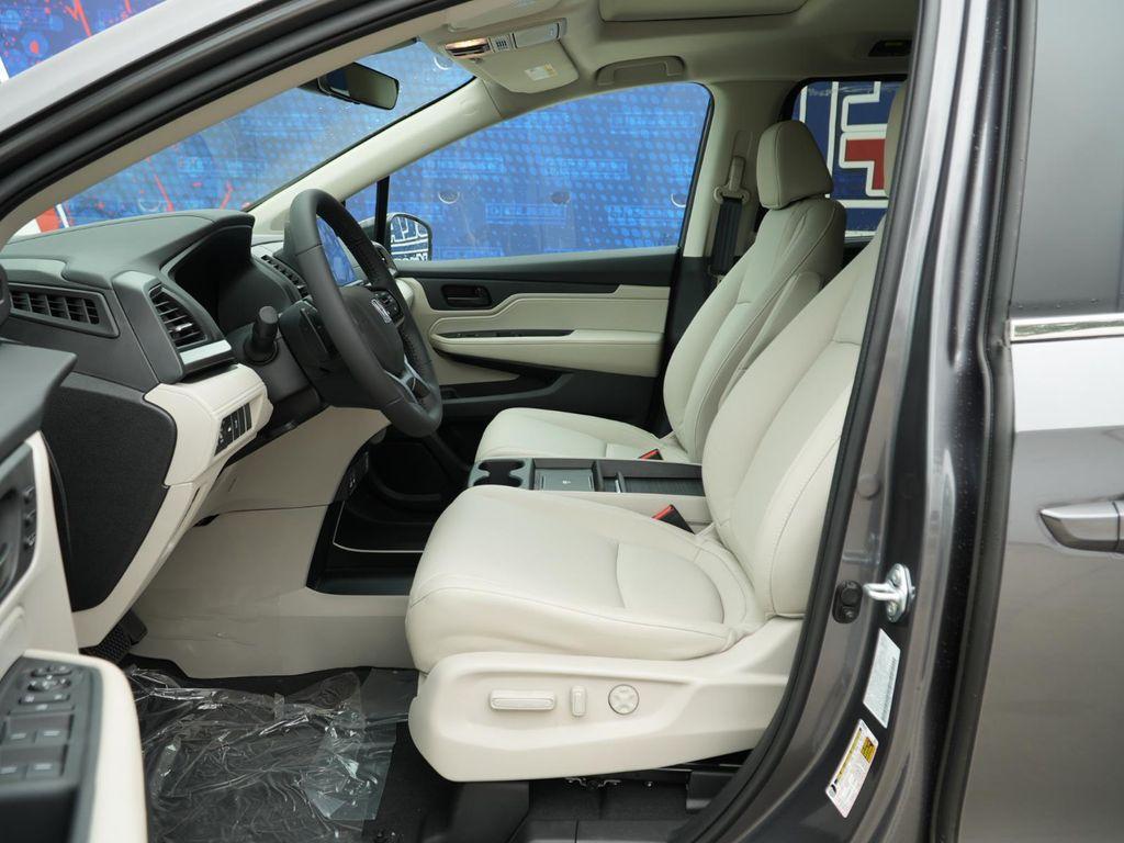 new 2026 Honda Odyssey car, priced at $43,732