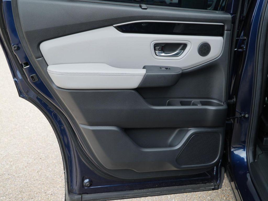 used 2025 Honda Pilot car, priced at $47,888