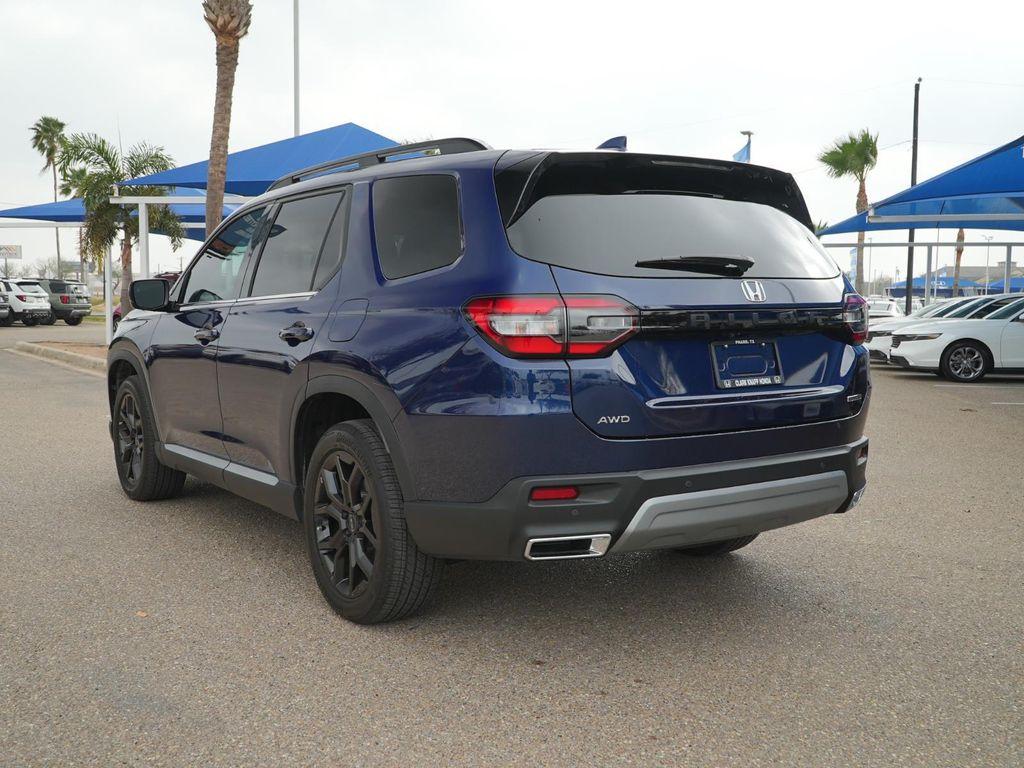 used 2025 Honda Pilot car, priced at $47,888