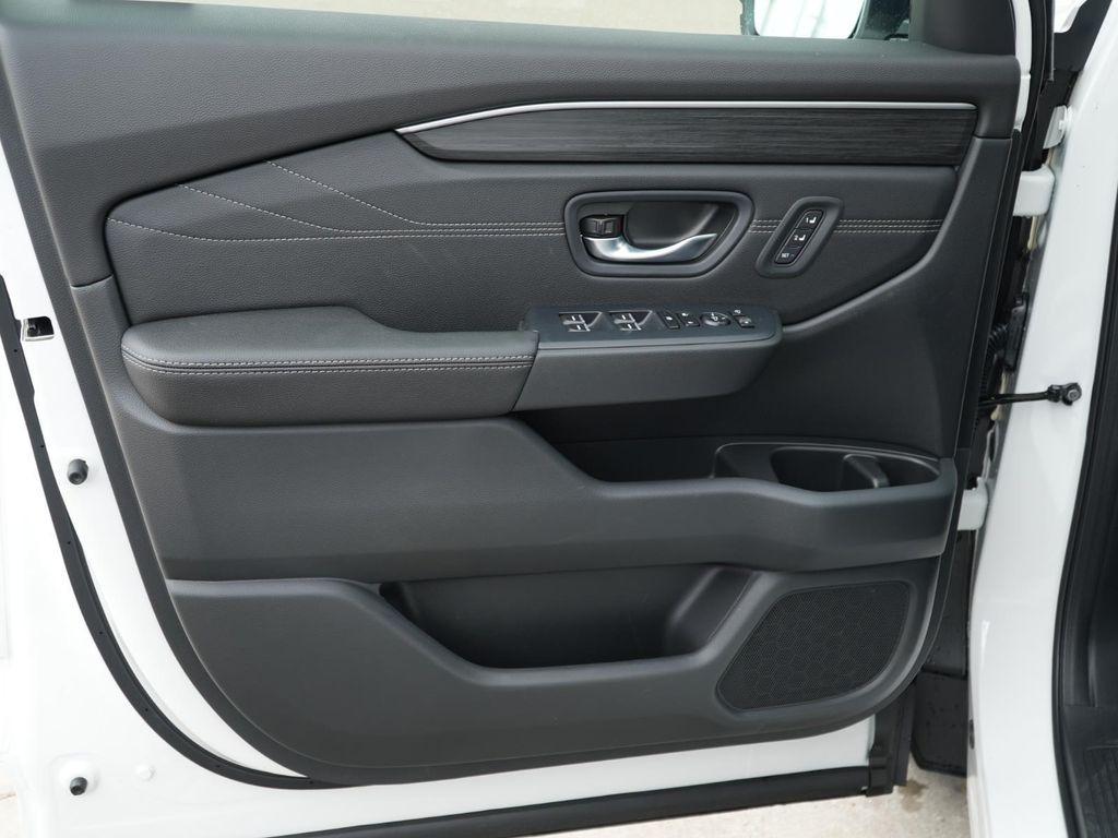 new 2026 Honda Pilot car, priced at $54,147