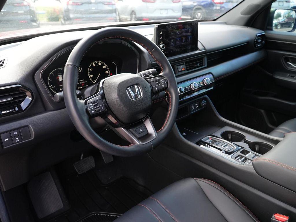 used 2025 Honda Pilot car, priced at $45,113