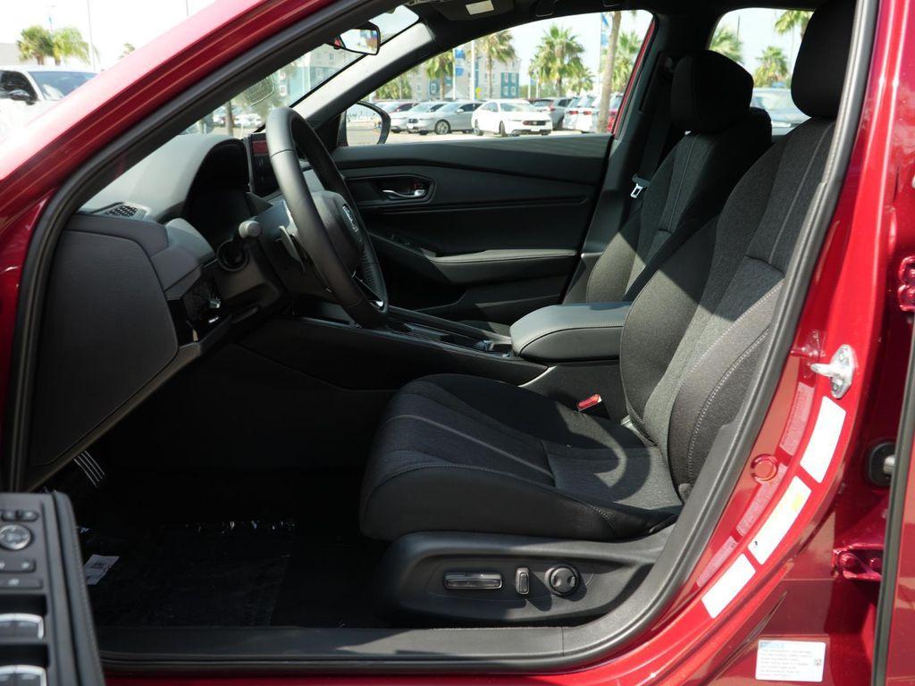 new 2025 Honda Accord Hybrid car, priced at $33,893