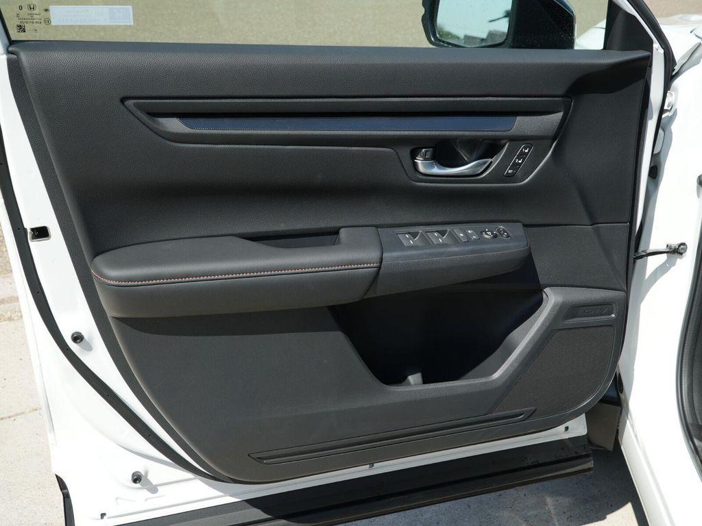 new 2026 Honda CR-V Hybrid car, priced at $39,455