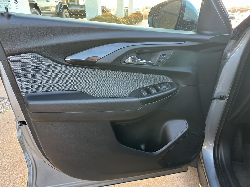 used 2023 Chevrolet TrailBlazer car, priced at $18,950