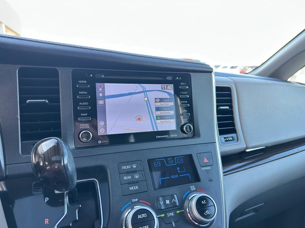 used 2018 Toyota Sienna car, priced at $25,550