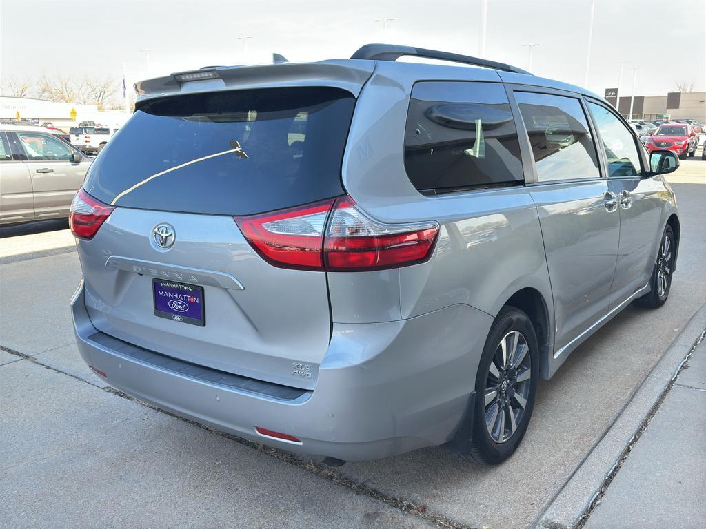 used 2018 Toyota Sienna car, priced at $25,550