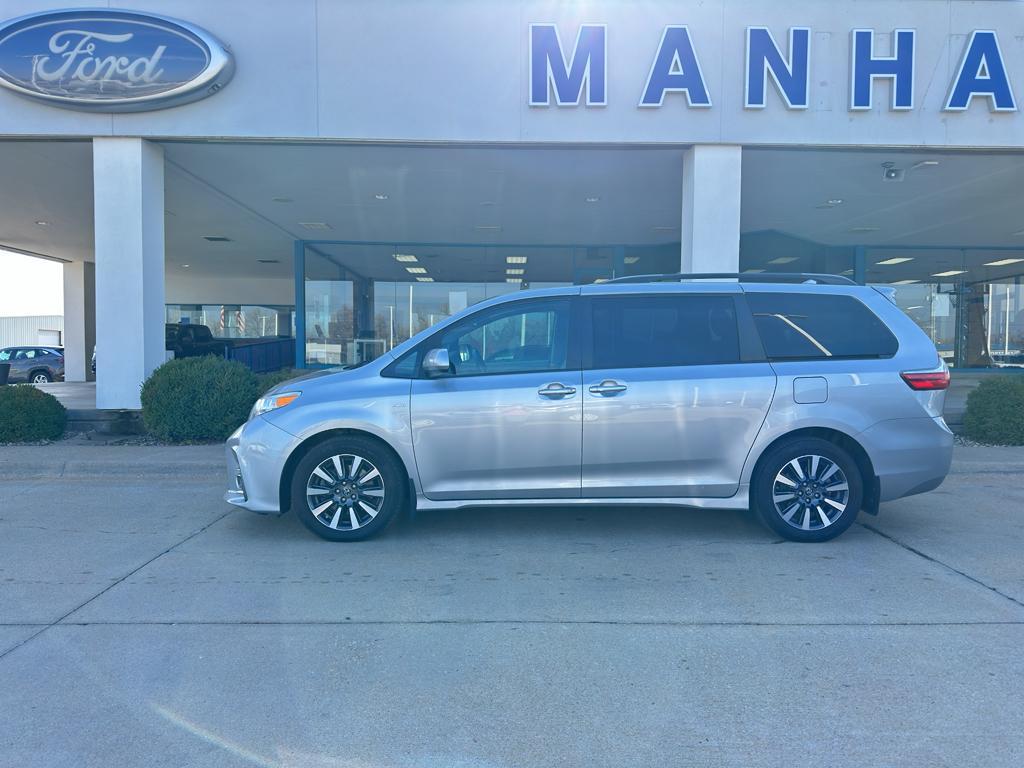 used 2018 Toyota Sienna car, priced at $25,550