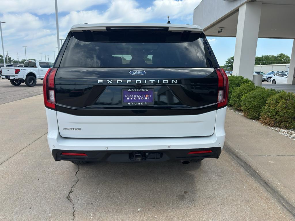 used 2025 Ford Expedition car, priced at $55,942