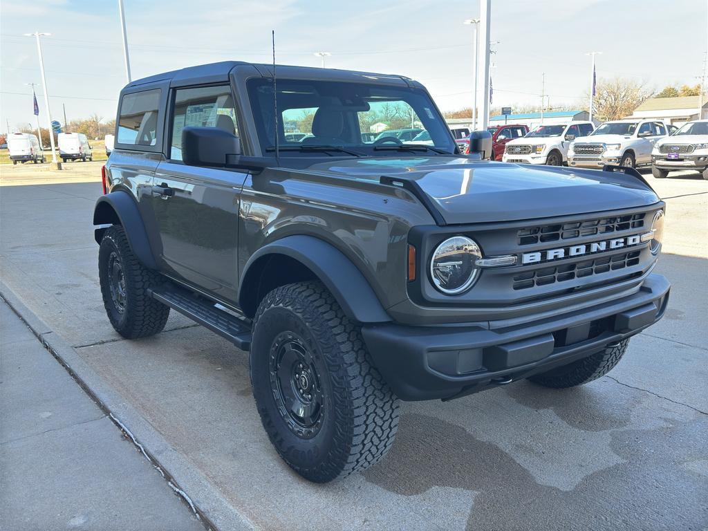 new 2025 Ford Bronco car, priced at $48,920