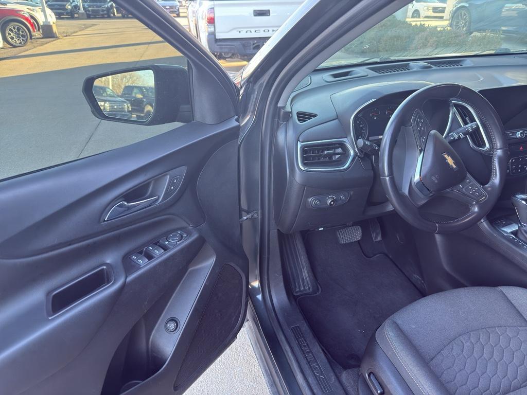 used 2021 Chevrolet Equinox car, priced at $19,250