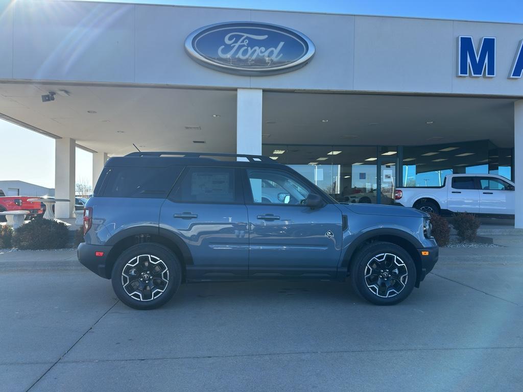 new 2025 Ford Bronco Sport car, priced at $38,980