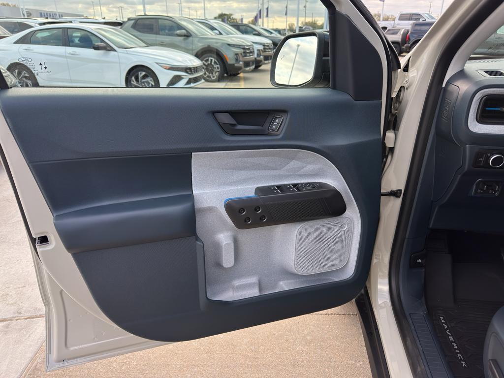 new 2025 Ford Maverick car, priced at $33,295