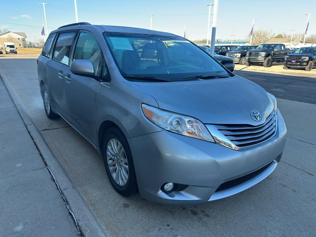 used 2015 Toyota Sienna car, priced at $13,550