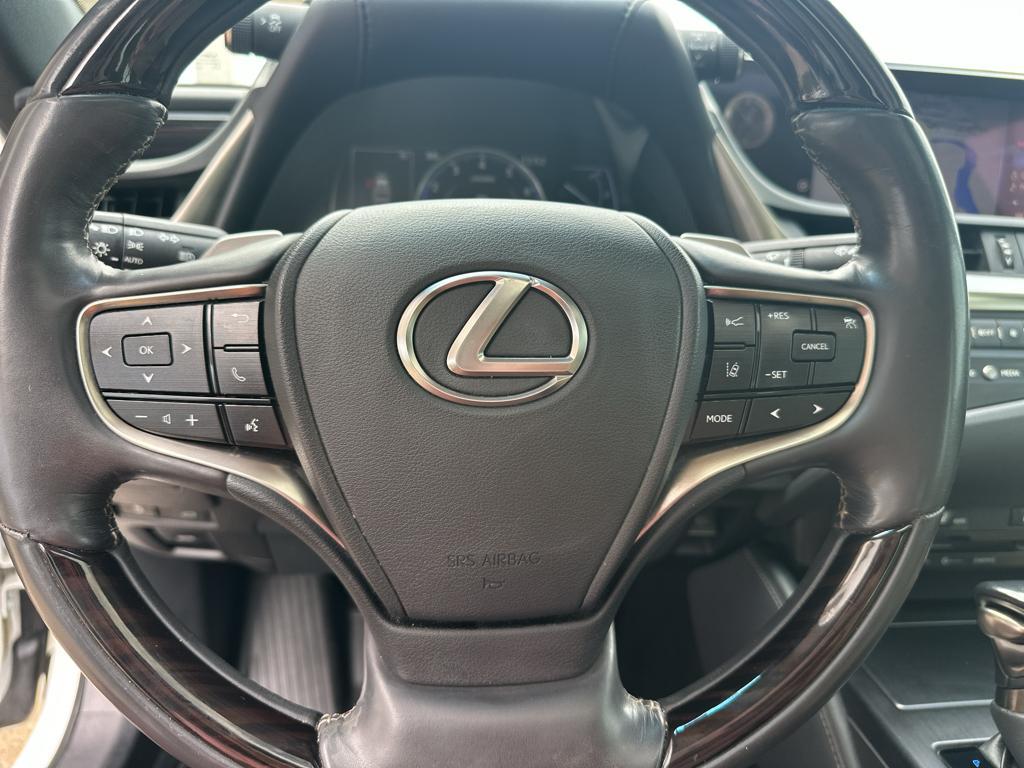 used 2020 Lexus ES 350 car, priced at $24,671