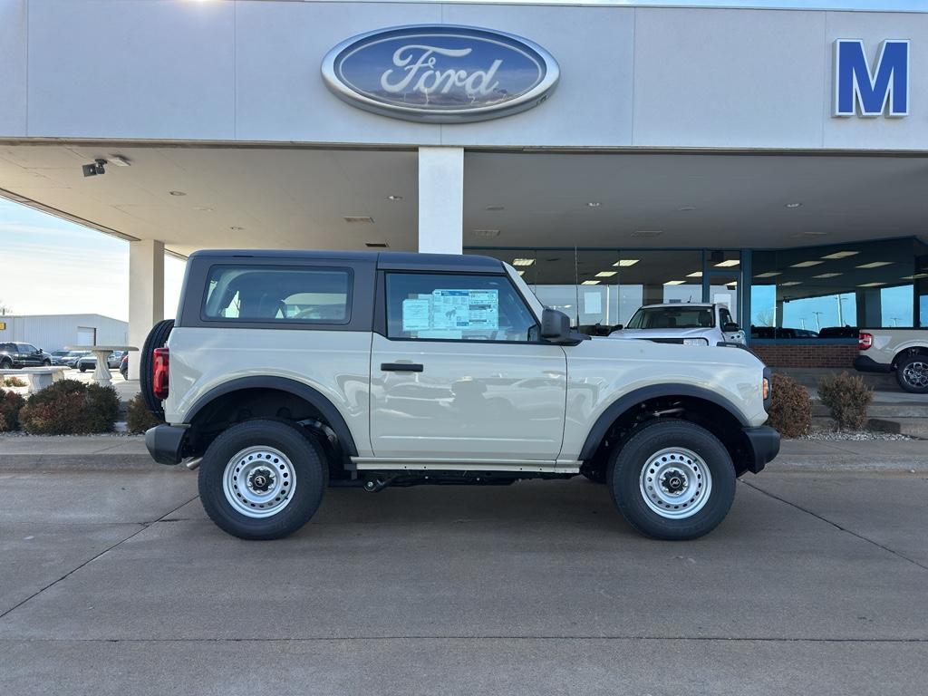 new 2025 Ford Bronco car, priced at $41,180