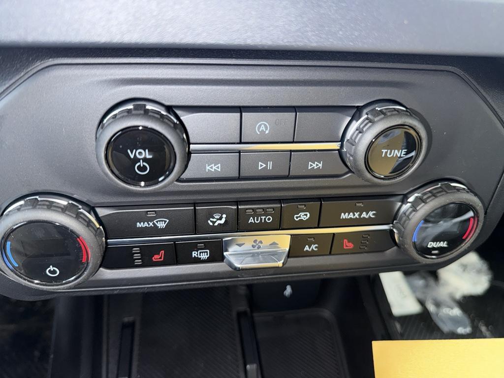 new 2025 Ford Bronco car, priced at $48,175