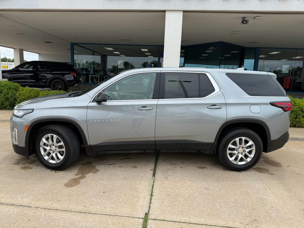 used 2023 Chevrolet Traverse car, priced at $22,998