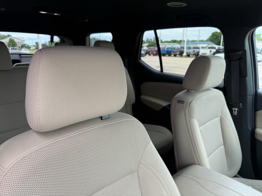 used 2023 Chevrolet Traverse car, priced at $22,998