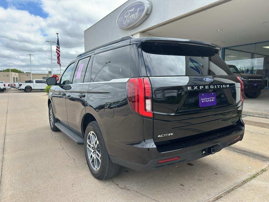 used 2025 Ford Expedition car, priced at $55,942