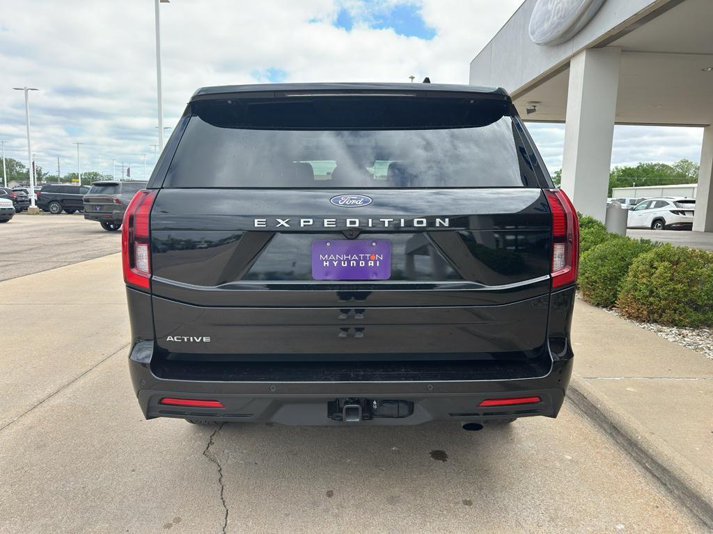 used 2025 Ford Expedition car, priced at $55,942