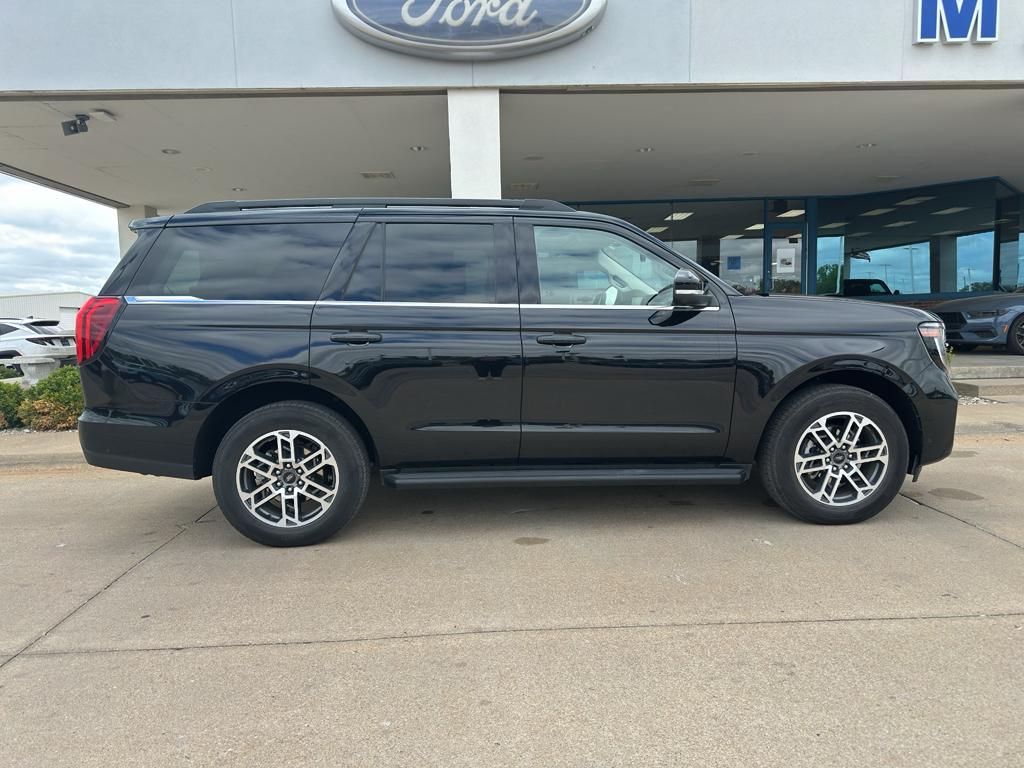 used 2025 Ford Expedition car, priced at $55,942