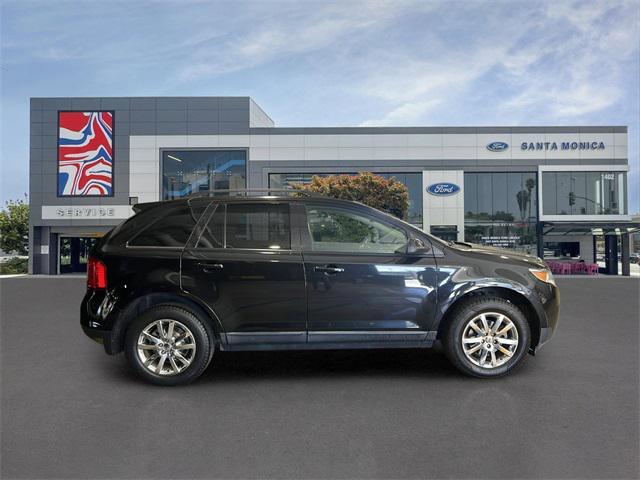 2014 Tuxedo Black Metallic Ford Edge