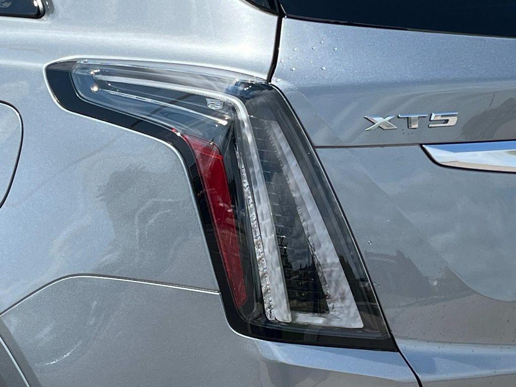 new 2025 Cadillac XT5 car, priced at $62,265