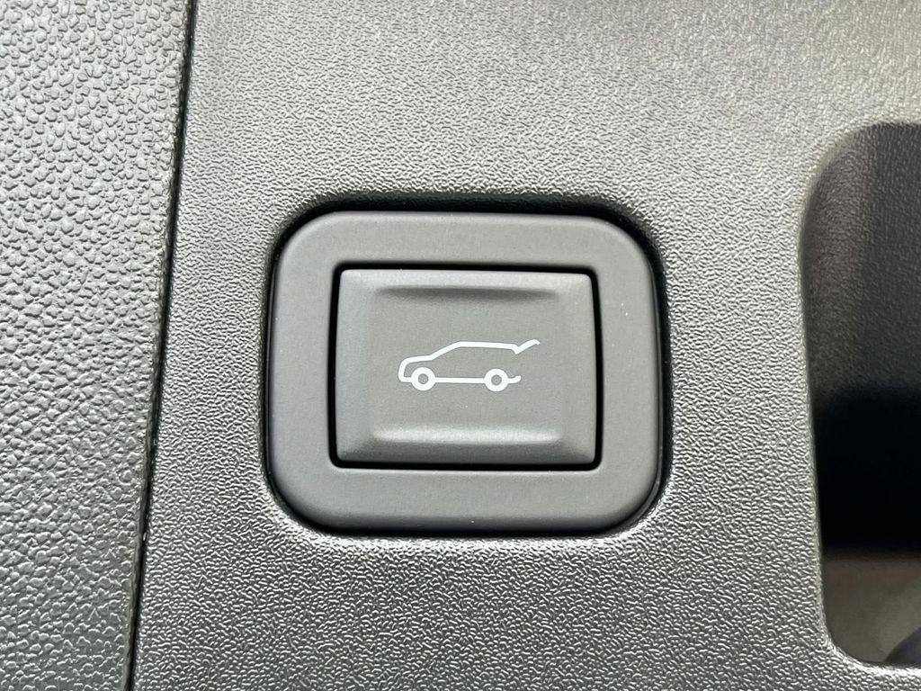 new 2025 Cadillac XT5 car, priced at $62,265