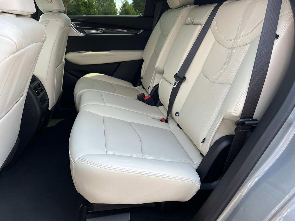 new 2025 Cadillac XT5 car, priced at $62,265