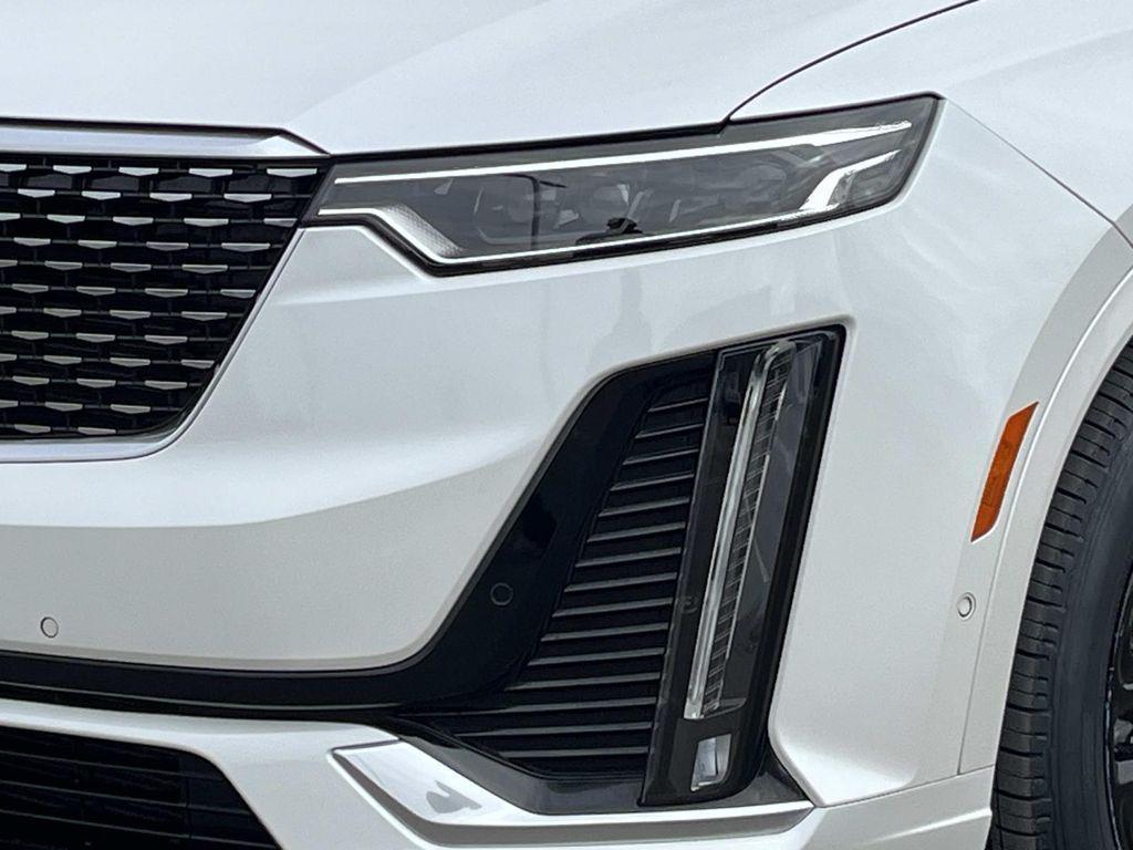 used 2023 Cadillac XT6 car, priced at $39,991