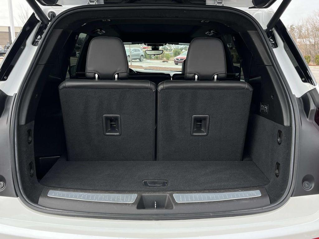 used 2023 Cadillac XT6 car, priced at $39,991