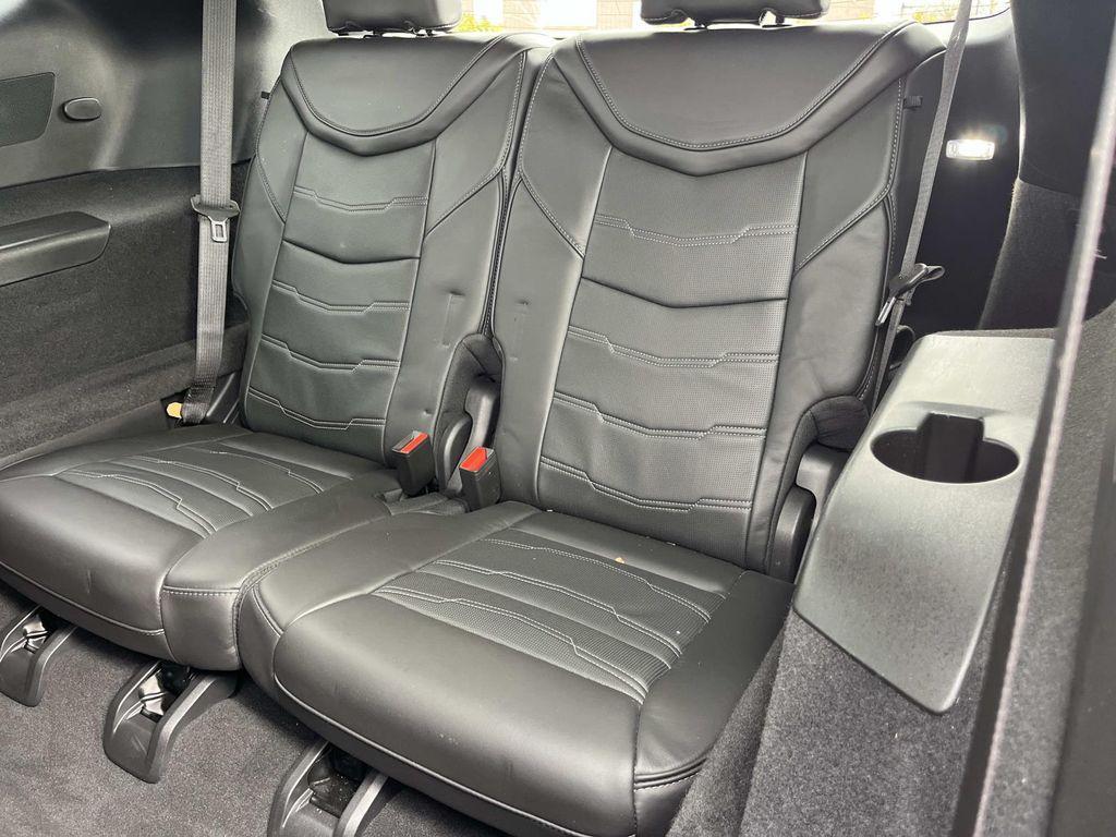 used 2023 Cadillac XT6 car, priced at $39,991