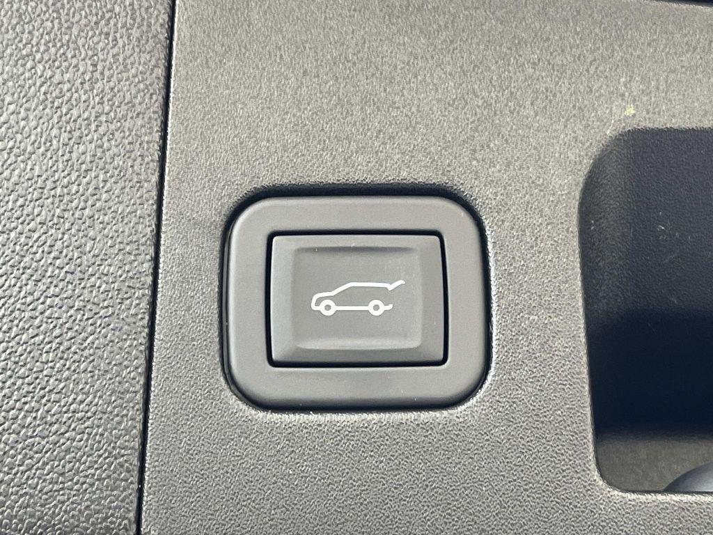 new 2026 Cadillac XT5 car, priced at $58,865