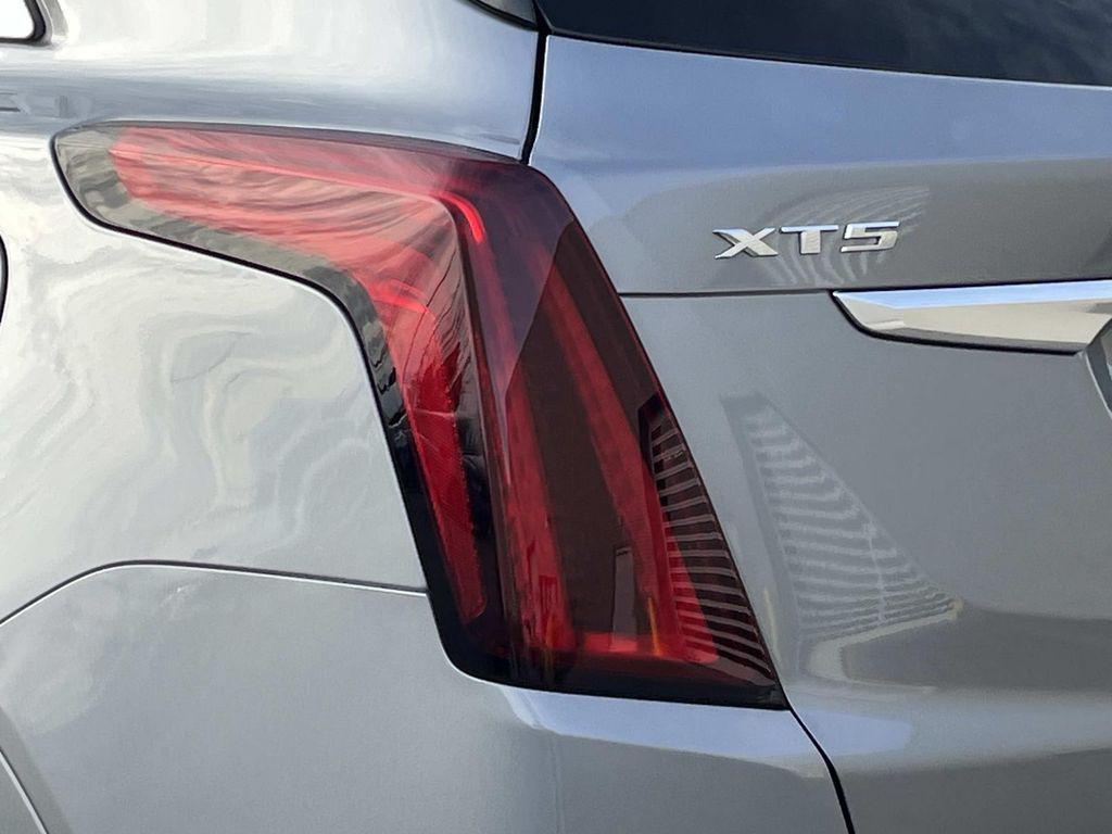 new 2026 Cadillac XT5 car, priced at $58,865