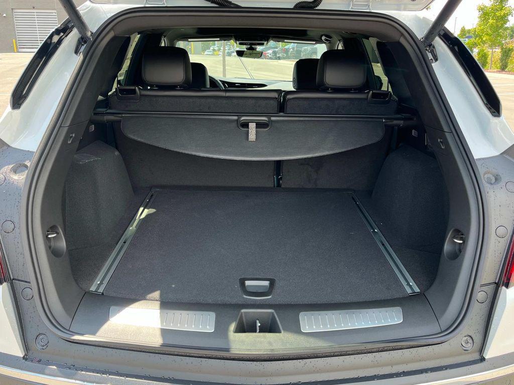 new 2025 Cadillac XT5 car, priced at $59,890