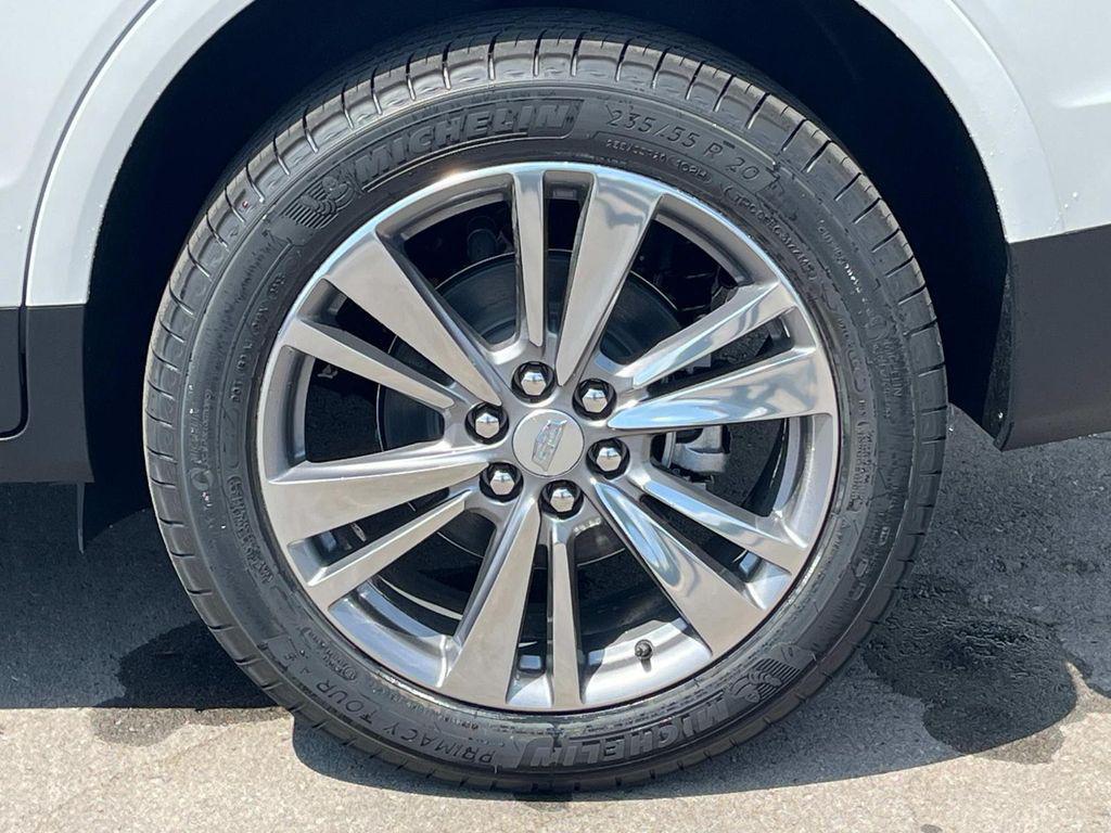 new 2025 Cadillac XT5 car, priced at $59,890