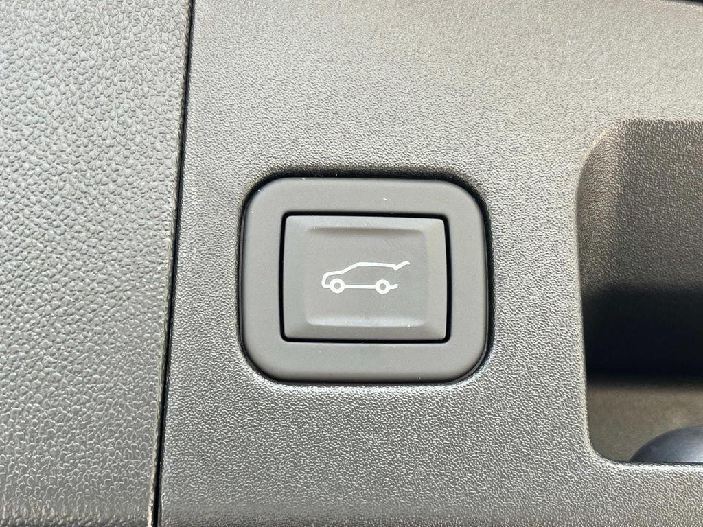 new 2025 Cadillac XT5 car, priced at $59,890