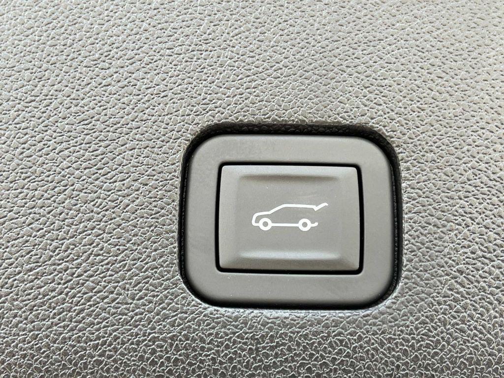 new 2025 Cadillac XT6 car, priced at $61,165